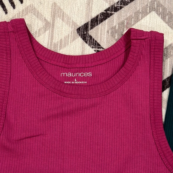 Maurices tanks - set of 2 - Picture 3 of 5